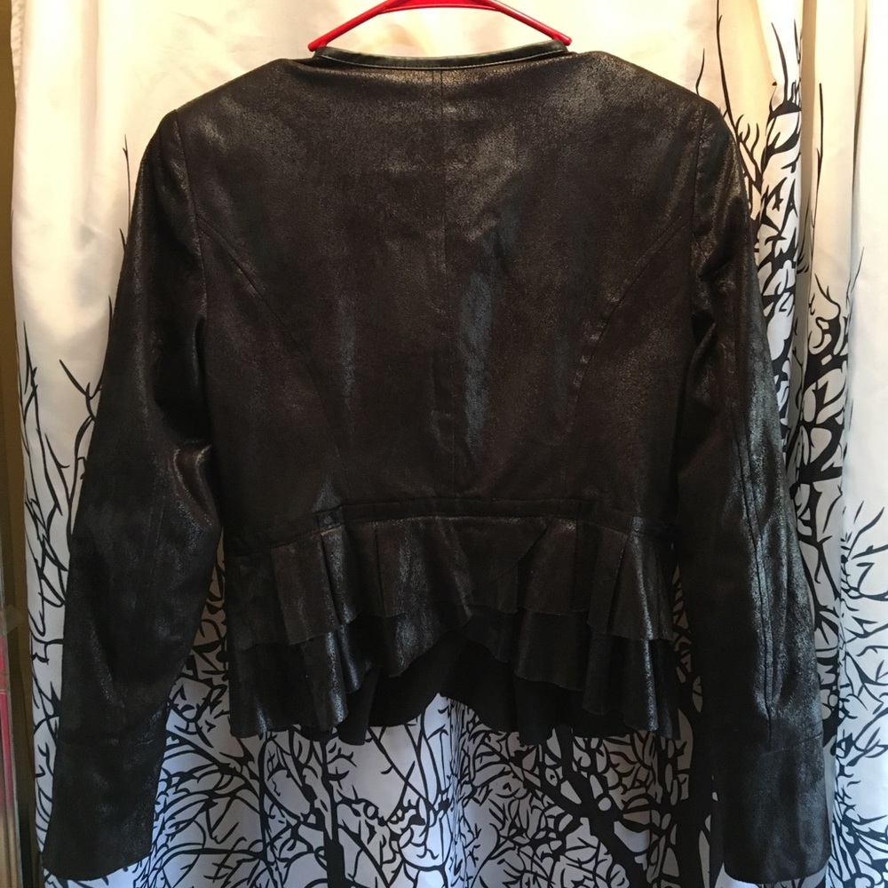 Ruffled black jacket - Picture 3 of 7